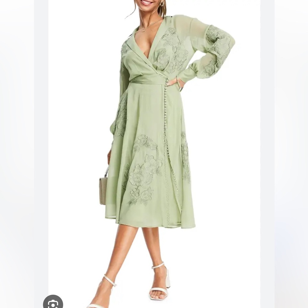 Elegant Green Floral Wrap Dress